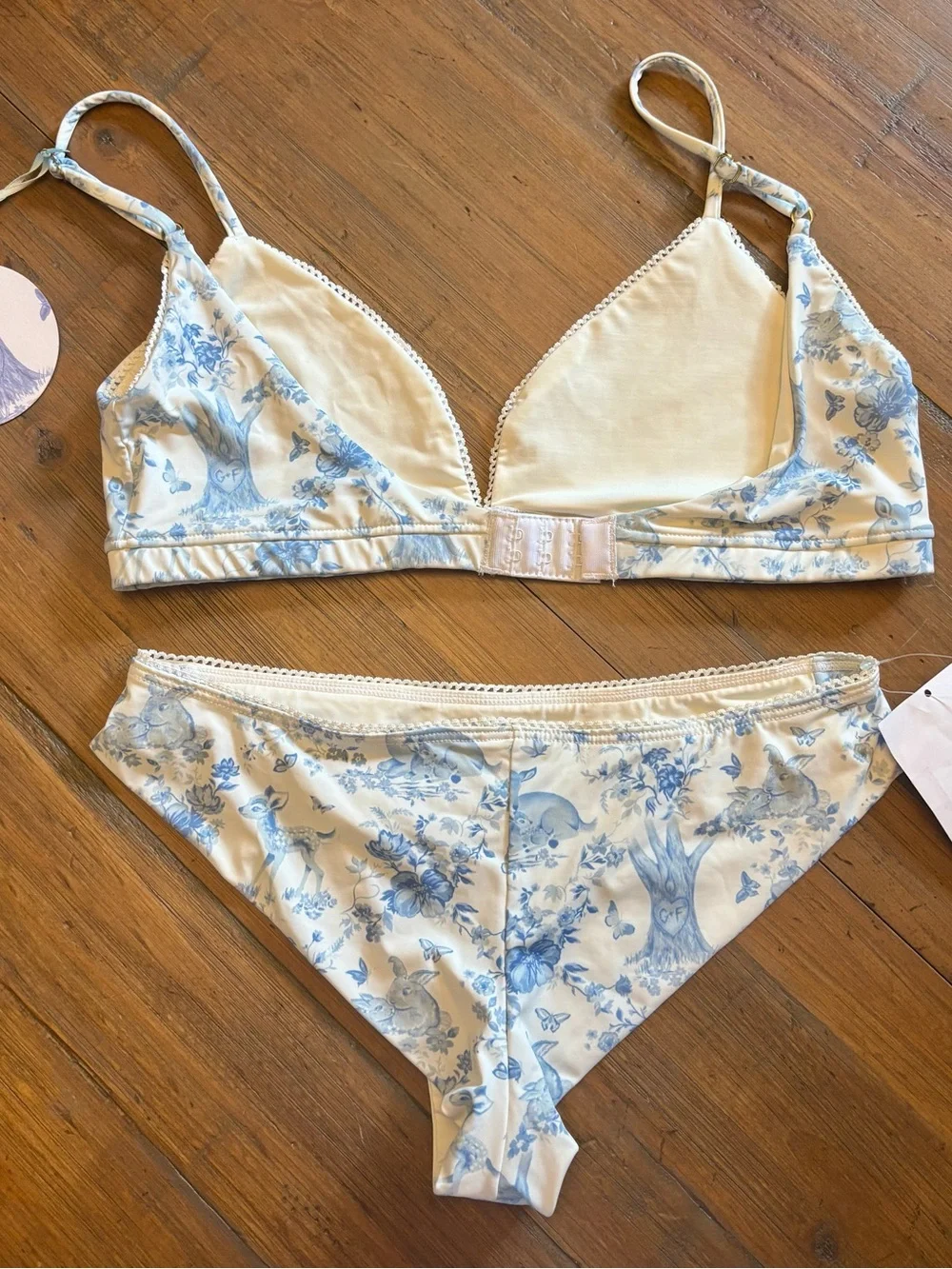 NWT Frankie’s bikinis x Gigi HADID blue toile fawn bikini set
